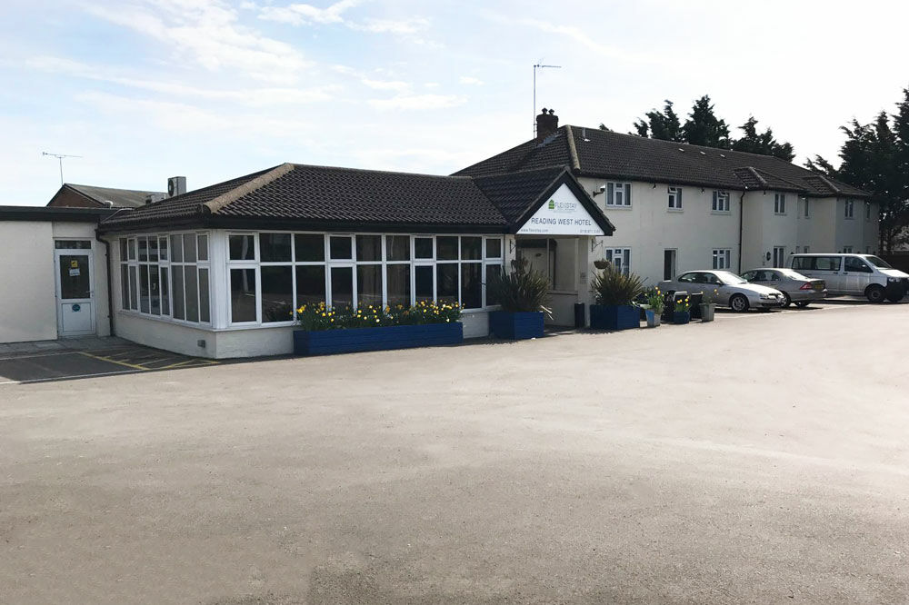 Flexistay Reading West Aparthotel - With Communal Kitchen Use 외부 사진